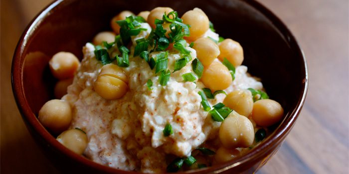 Cottage Cheese and Chickpeas with Chili Powder